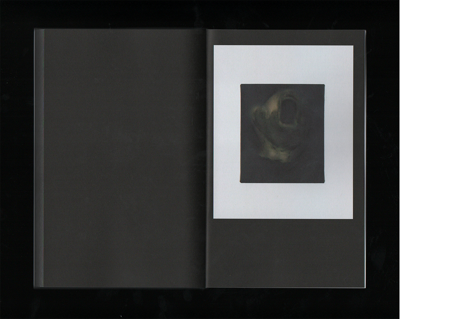 Federico Cacia, Portraits of the Unknown: Notes on Gesture, Figure, and Presence in the Painting of Matteo Cremonesi, Magütt Publishing, Italian/English, Milan, 2025