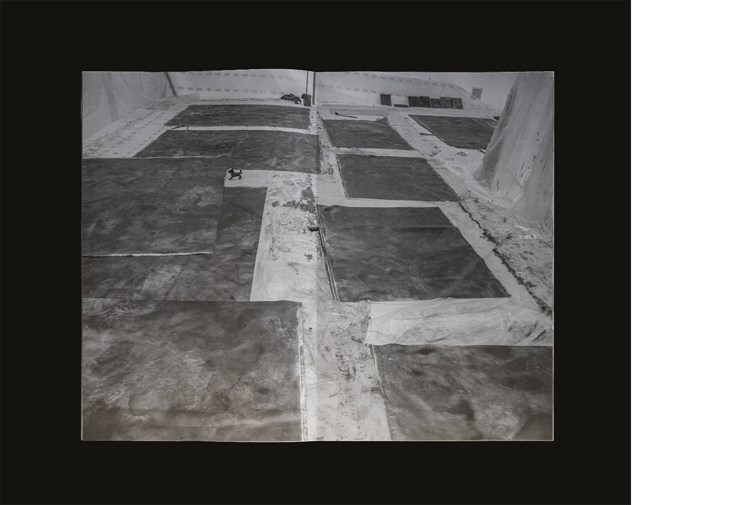 Matteo Cremonesi, Scattered, Photographs by MatteoCremonesi & Shun Zhai (翟舜), Edit by Angelo Vignali, Milano 2025